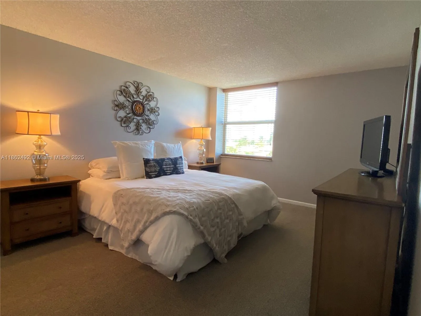 2935 NE 163rd St, #5K