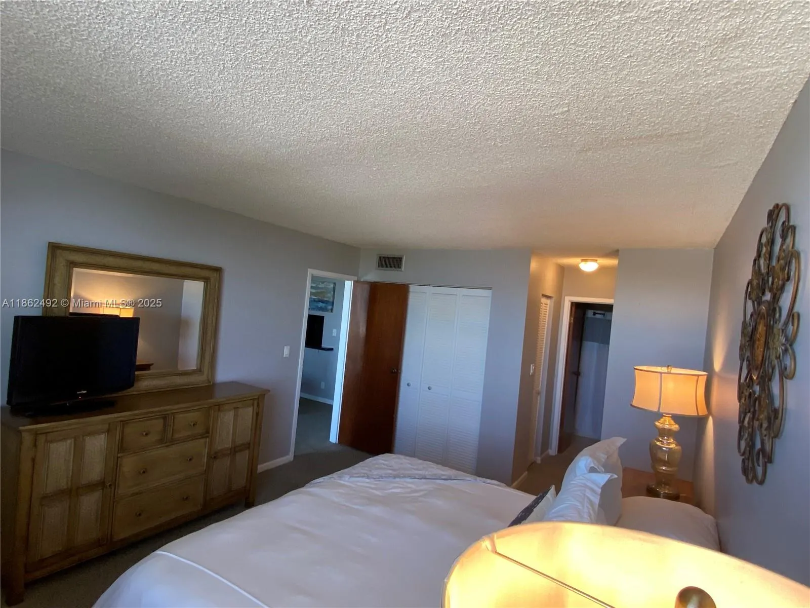 2935 NE 163rd St, #5K