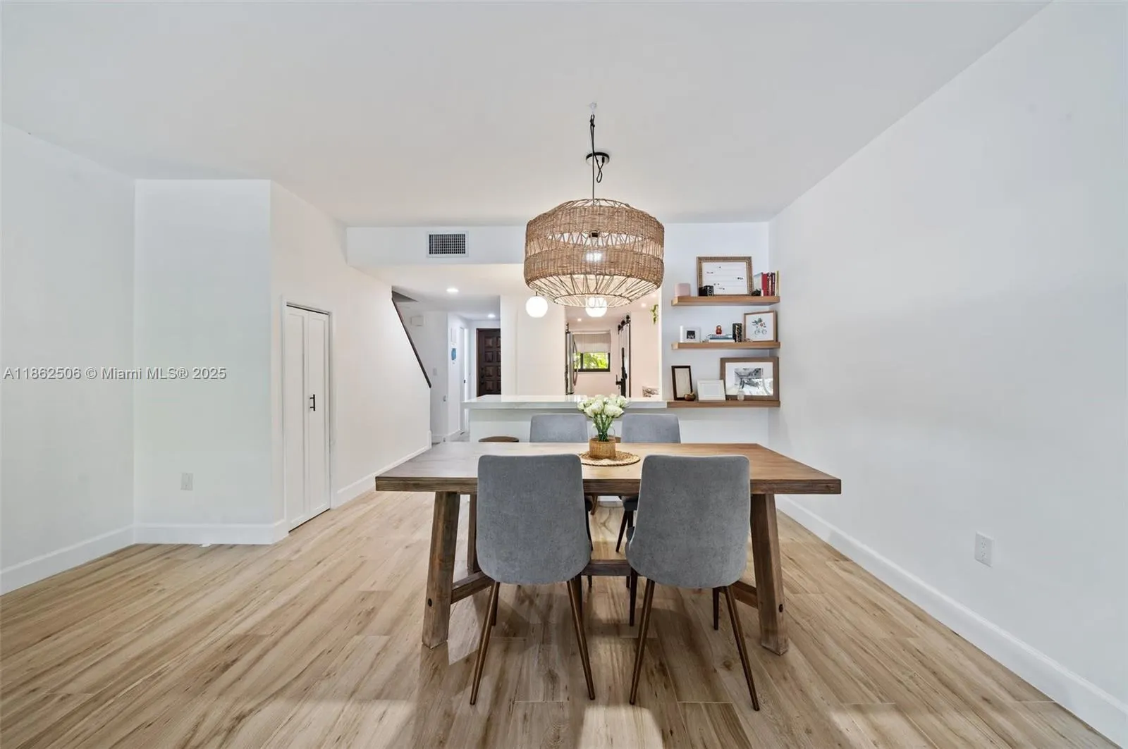 2600 Cardena St, #11