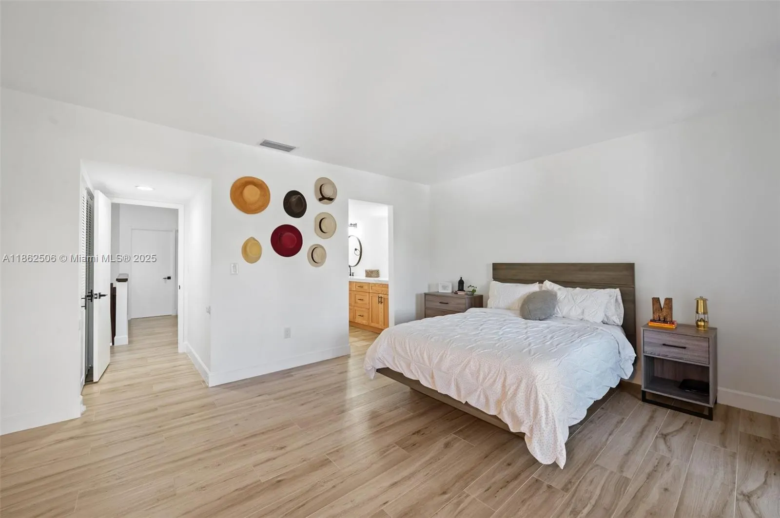 2600 Cardena St, #11