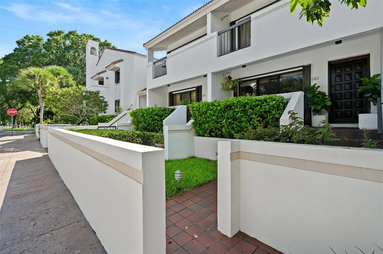 2600 Cardena St, #11