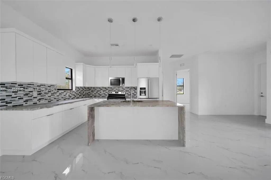 1316 Broadway Ave