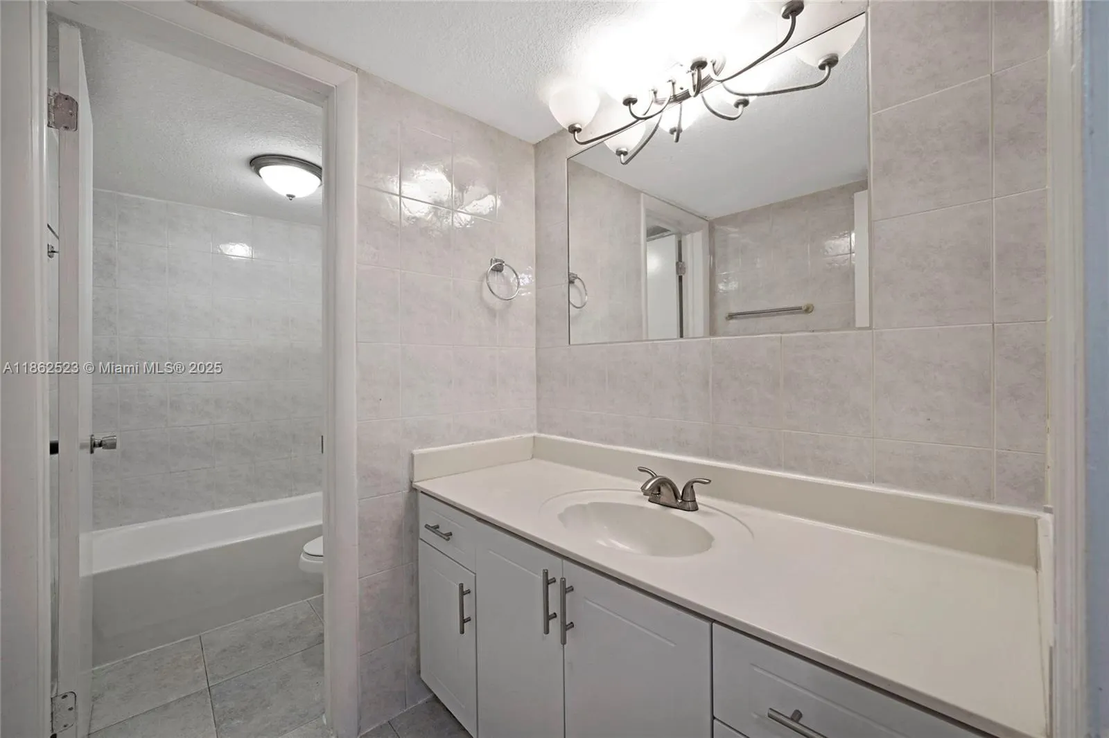 1810 W 56th St, #3204