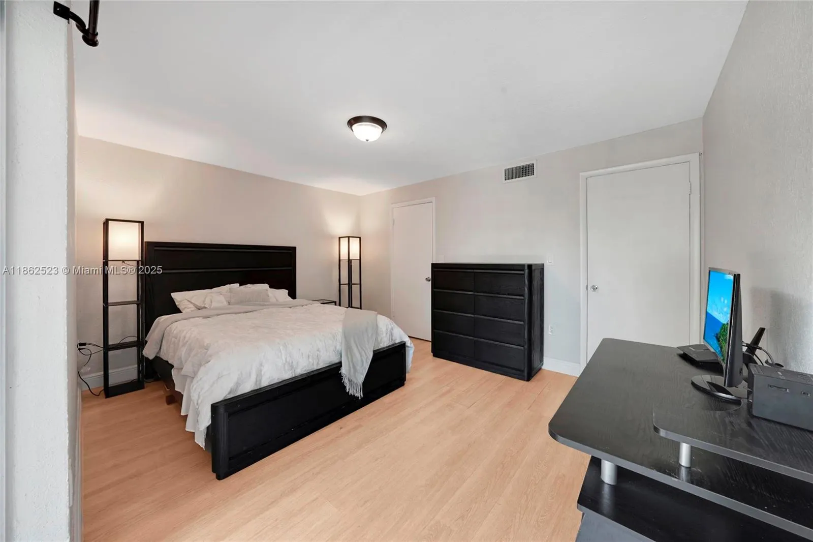 1810 W 56th St, #3204