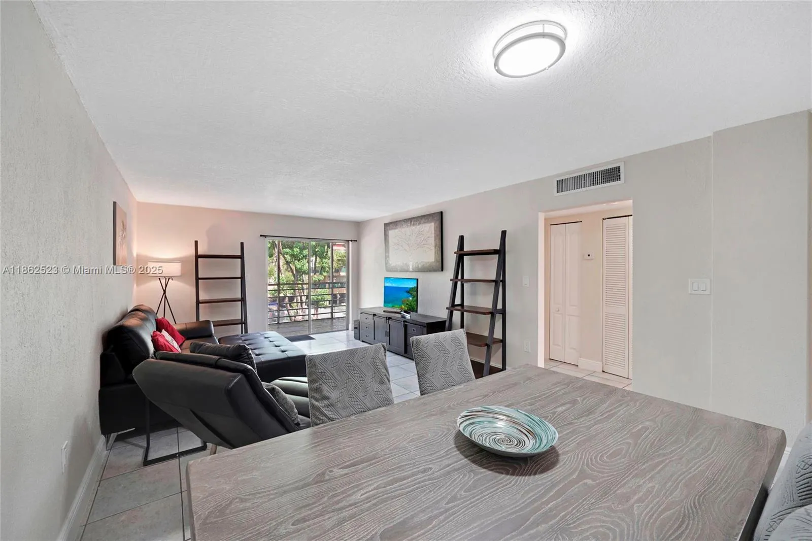 1810 W 56th St, #3204
