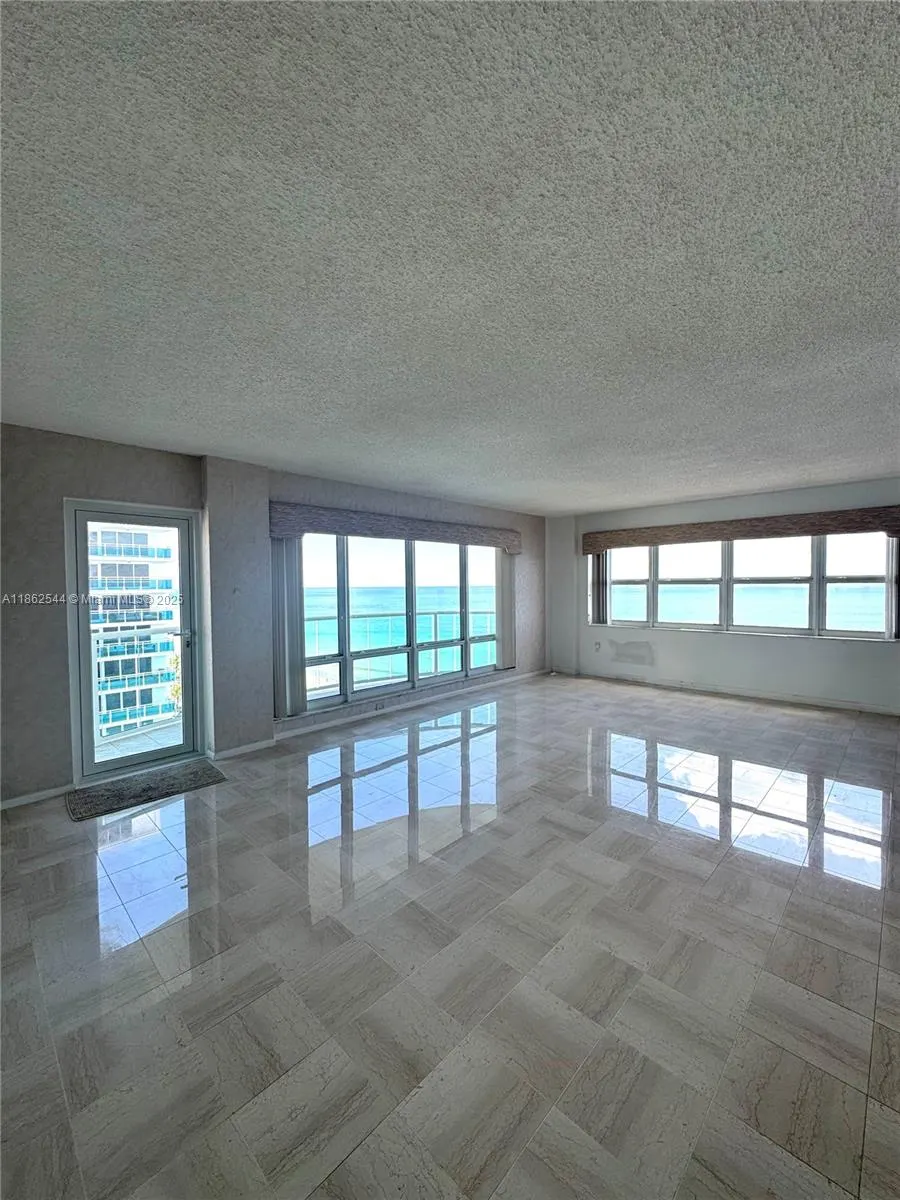 3410 Galt Ocean Dr, #901N
