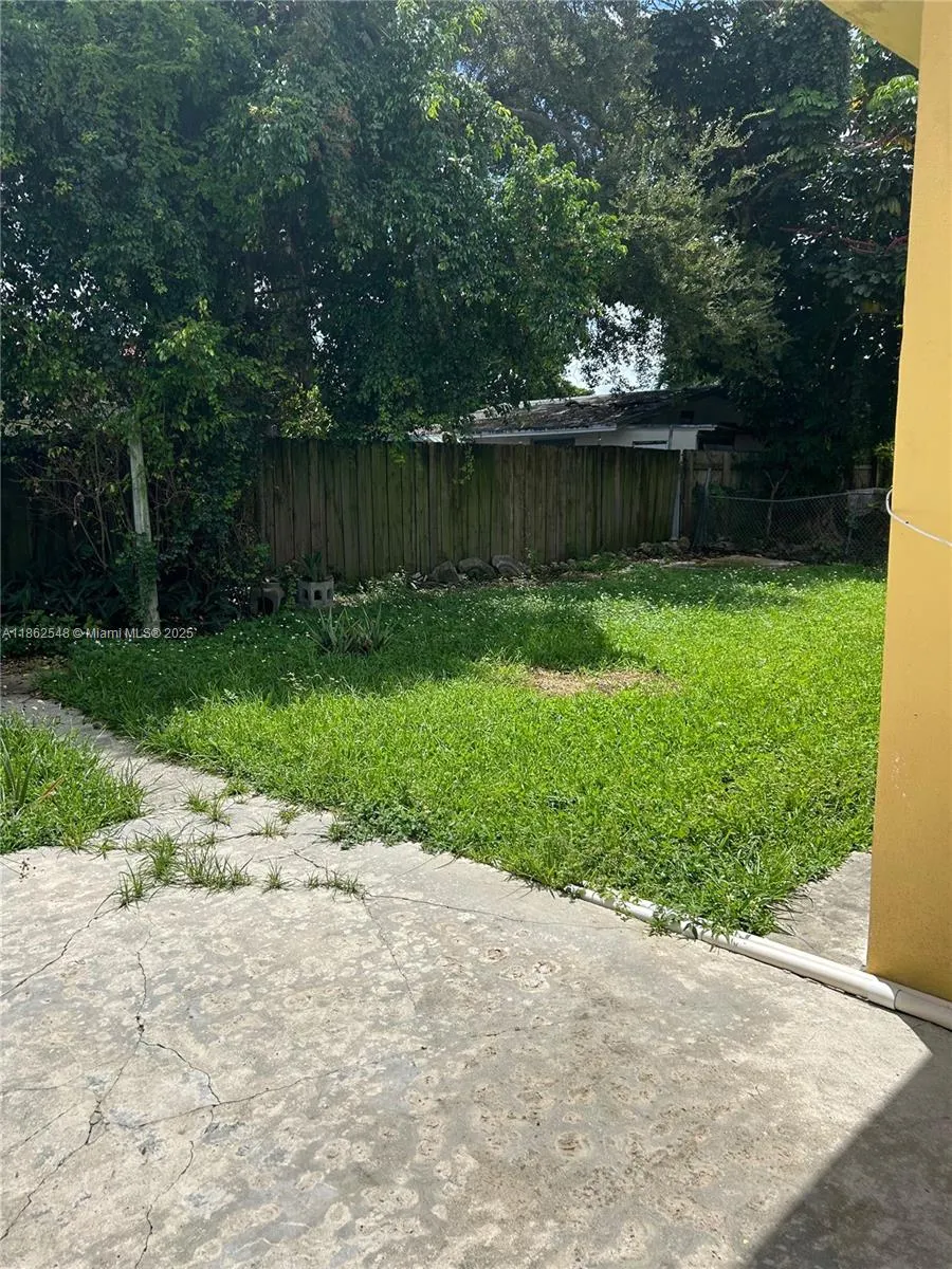 3480 SW 22nd Ter