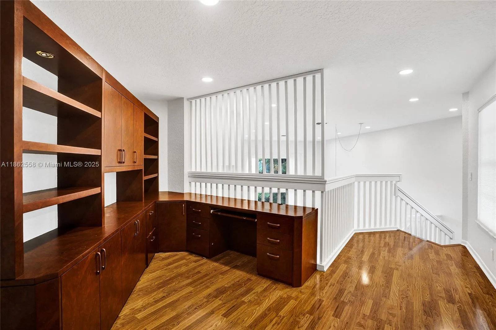 6450 Brava Way
