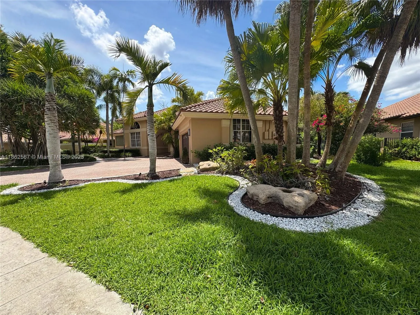 375 Sabal Way