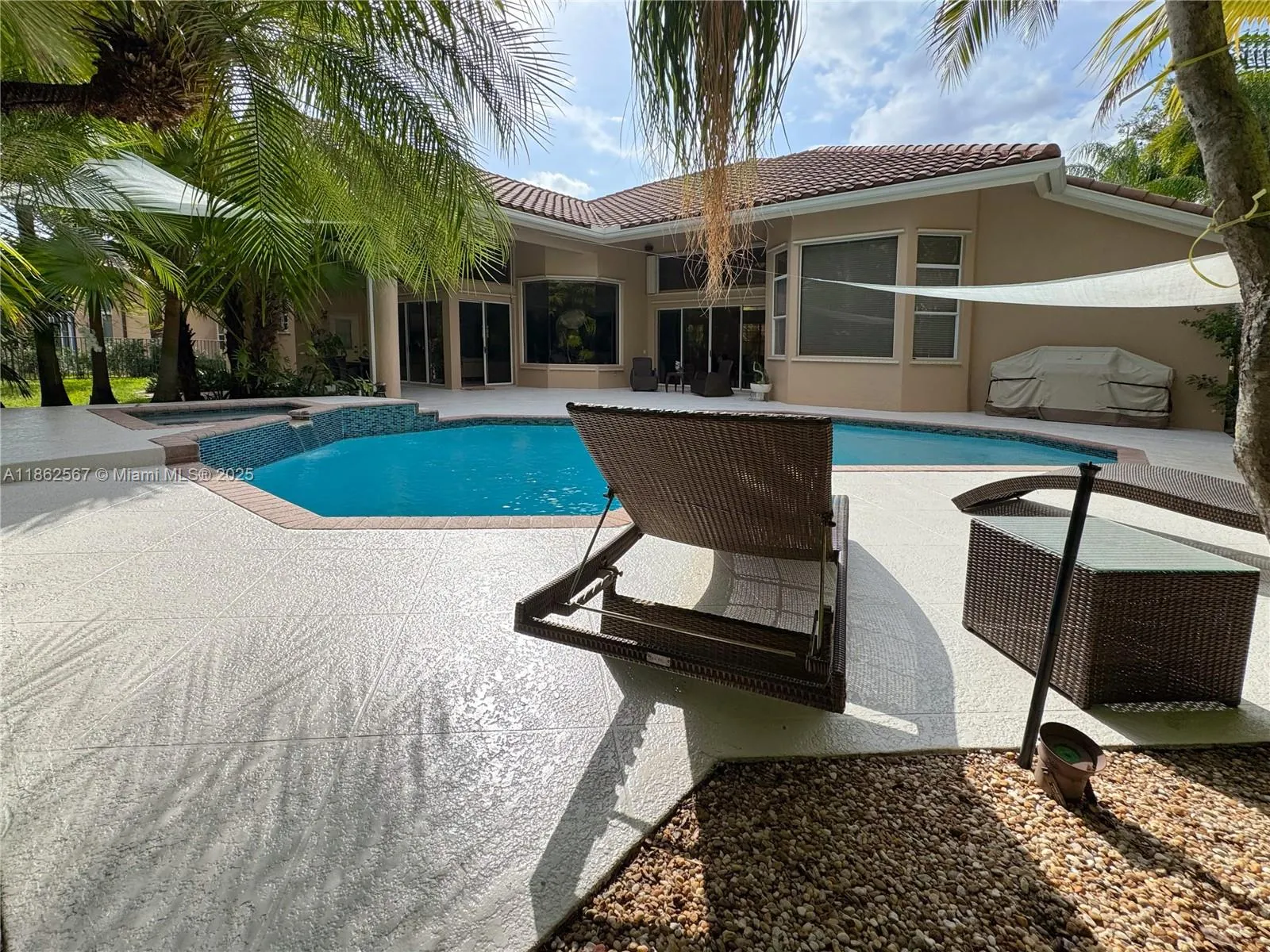 375 Sabal Way