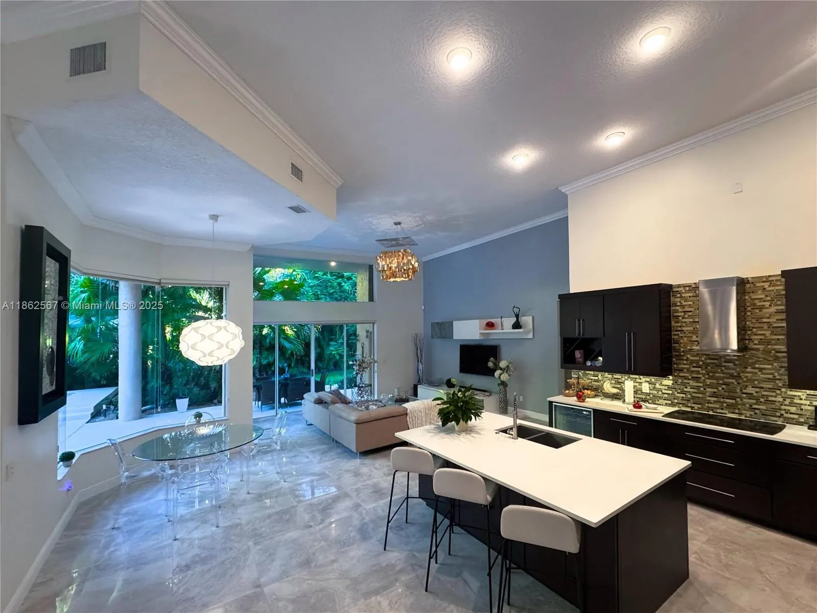 375 Sabal Way