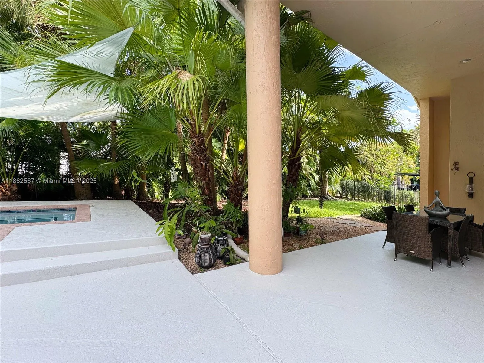 375 Sabal Way