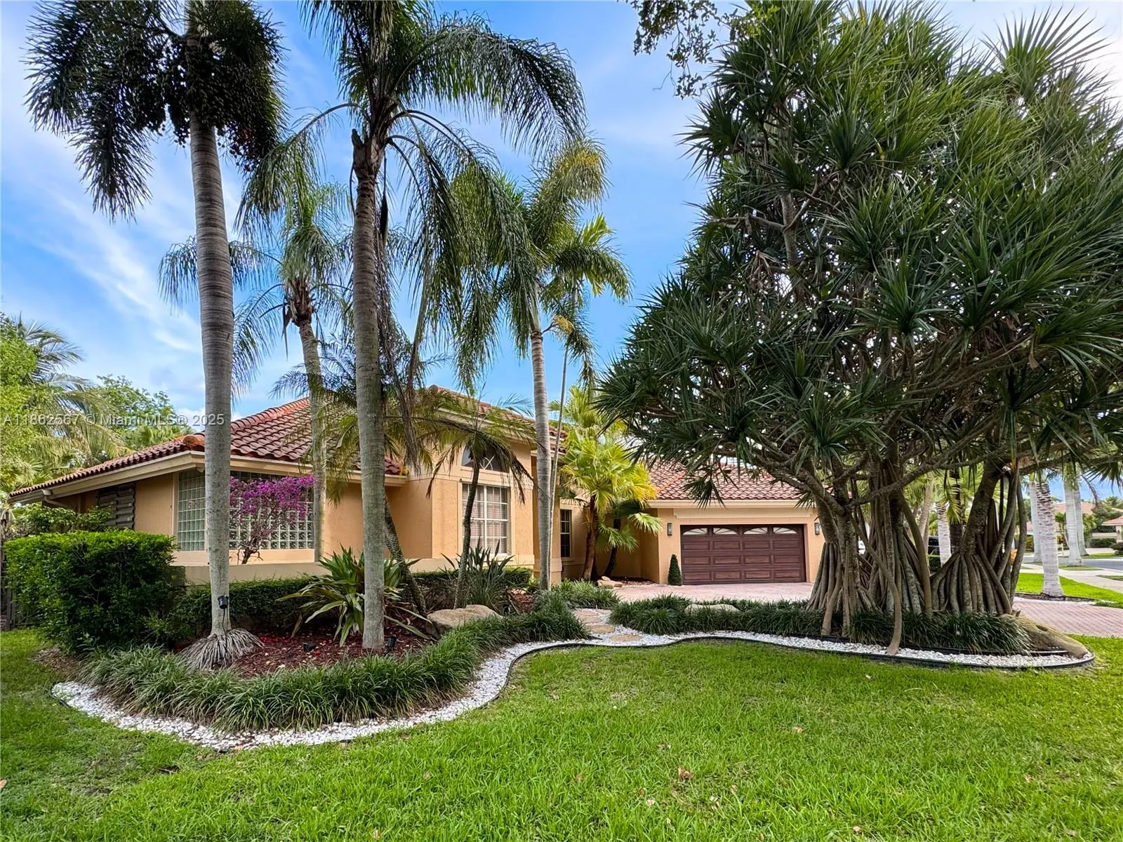 375 Sabal Way