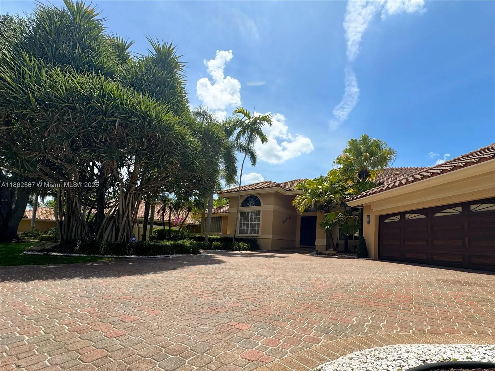 375 Sabal Way