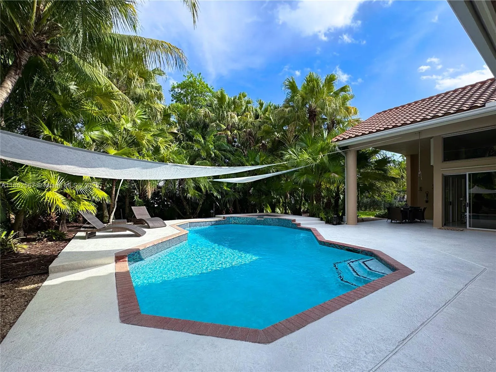 375 Sabal Way