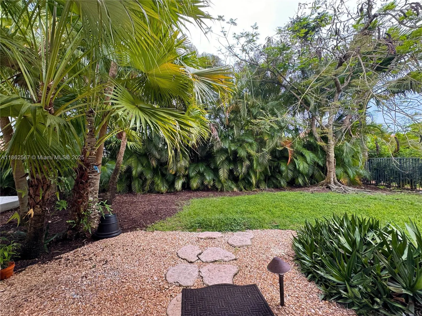 375 Sabal Way