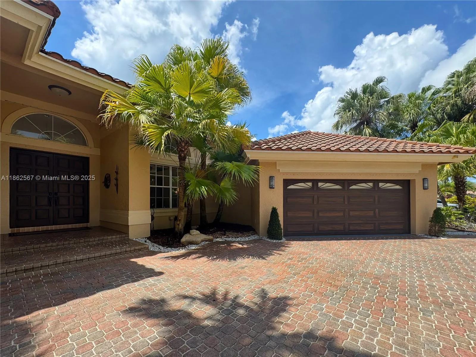 375 Sabal Way