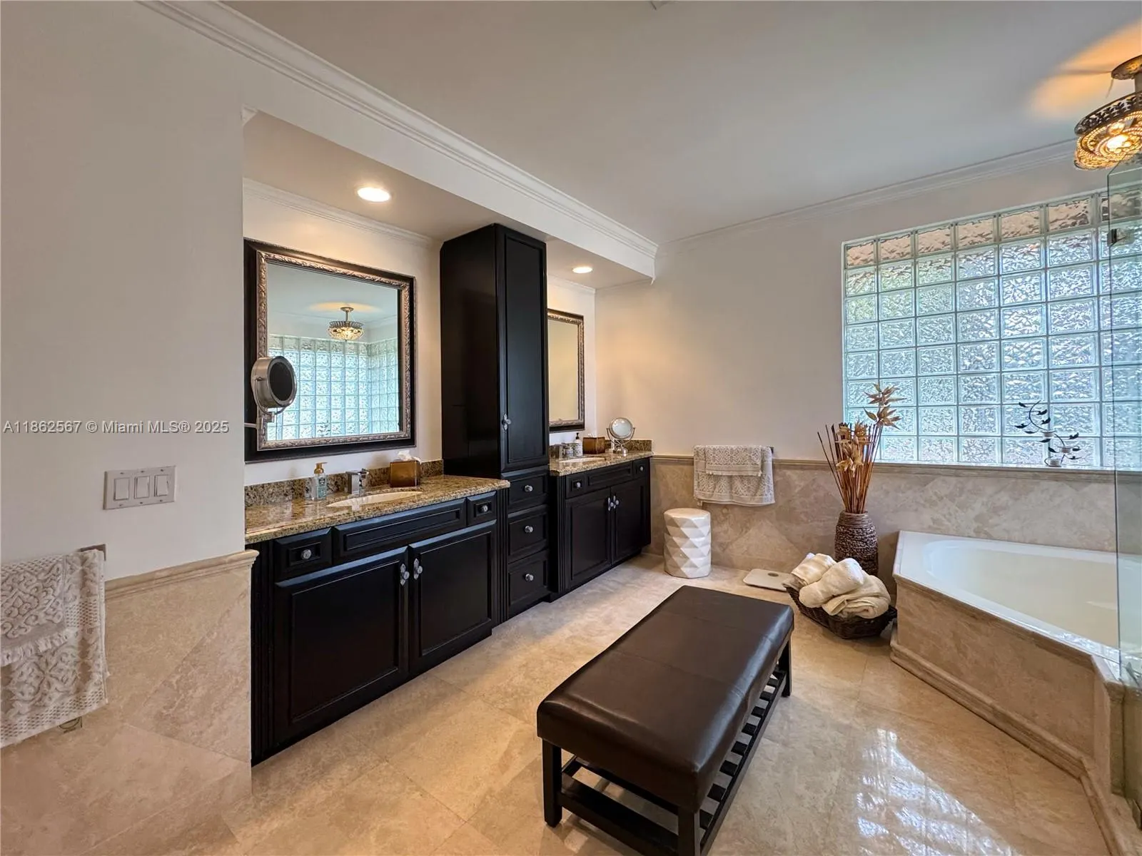 375 Sabal Way