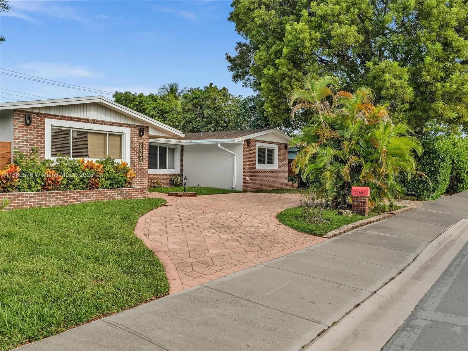 20350 Highland Lakes Blvd