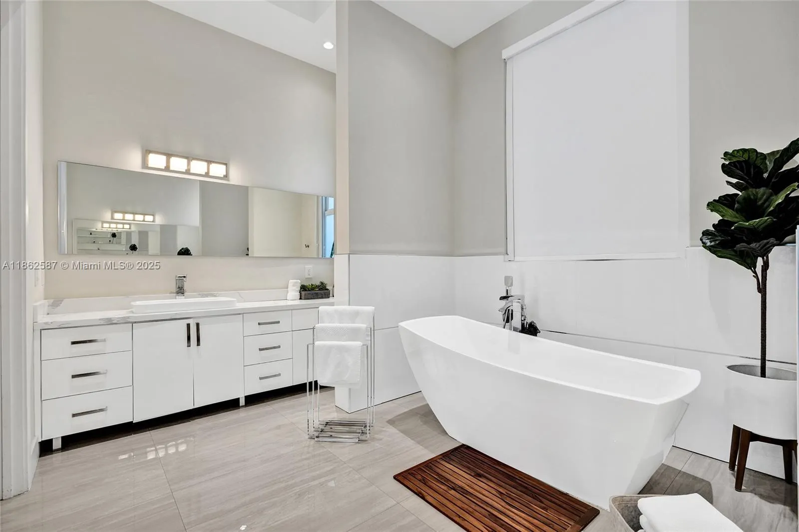 411 NW 125th Ave