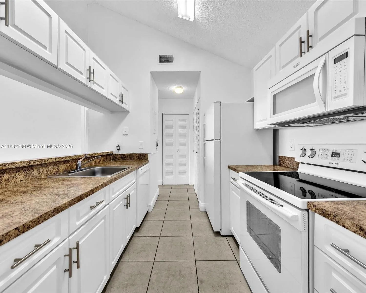 15770 SW 106th Ter, #303