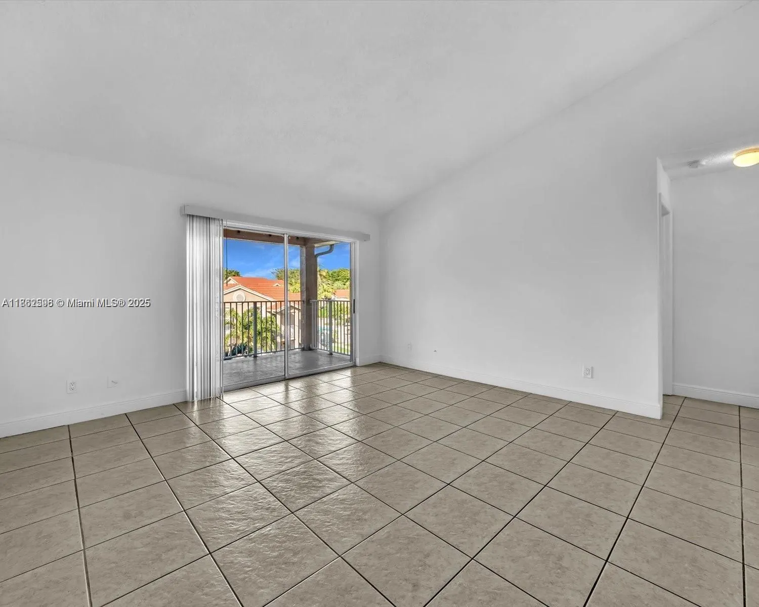 15770 SW 106th Ter, #303