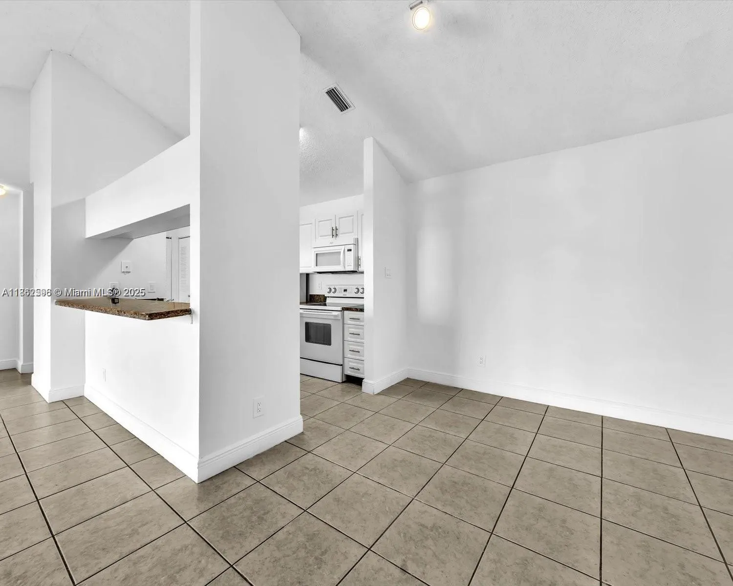 15770 SW 106th Ter, #303