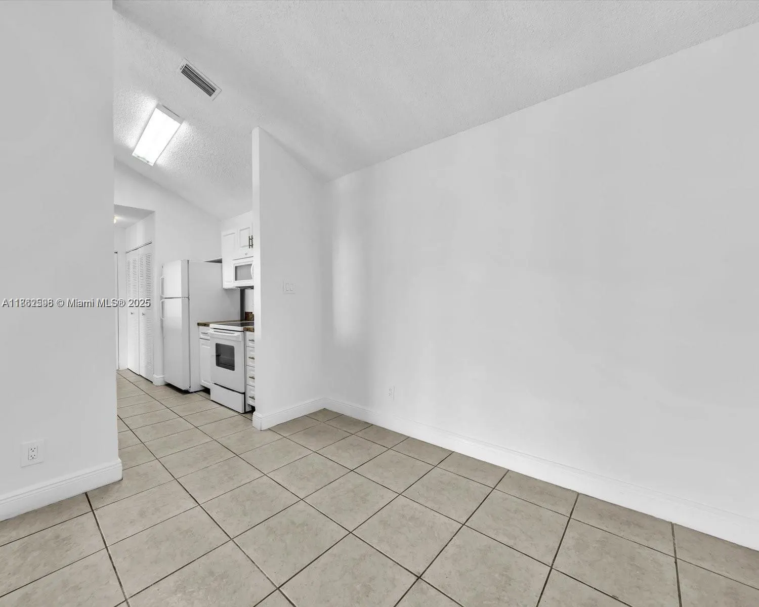 15770 SW 106th Ter, #303