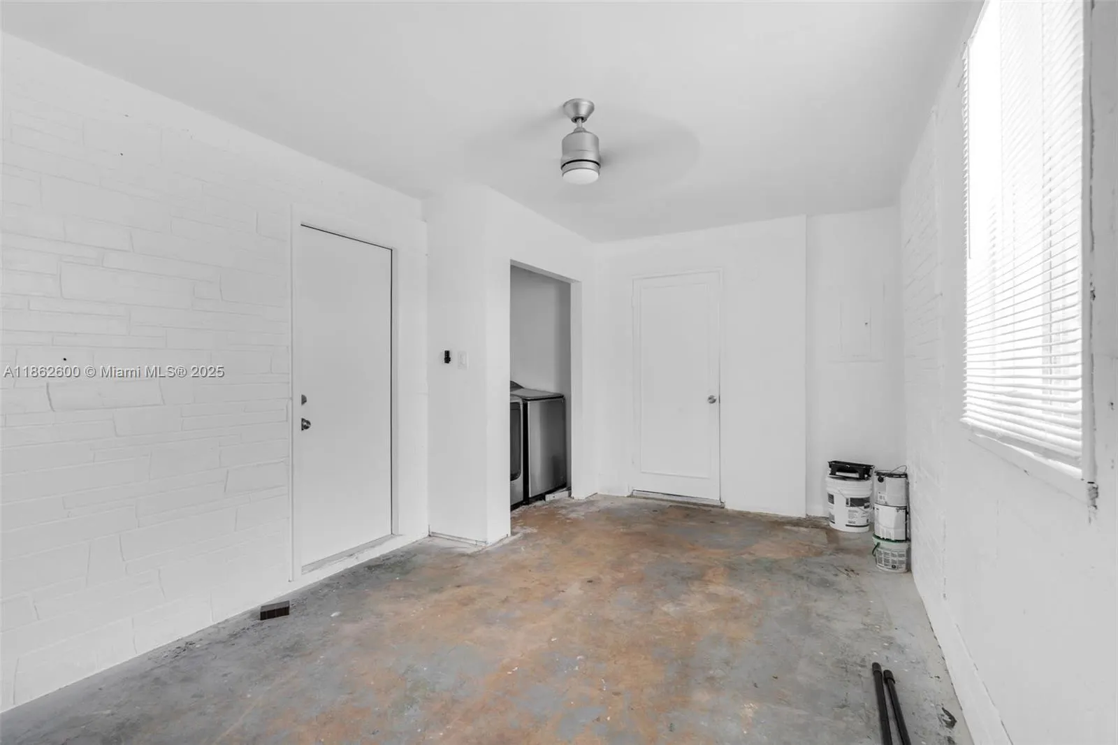 640 E Melrose Cir