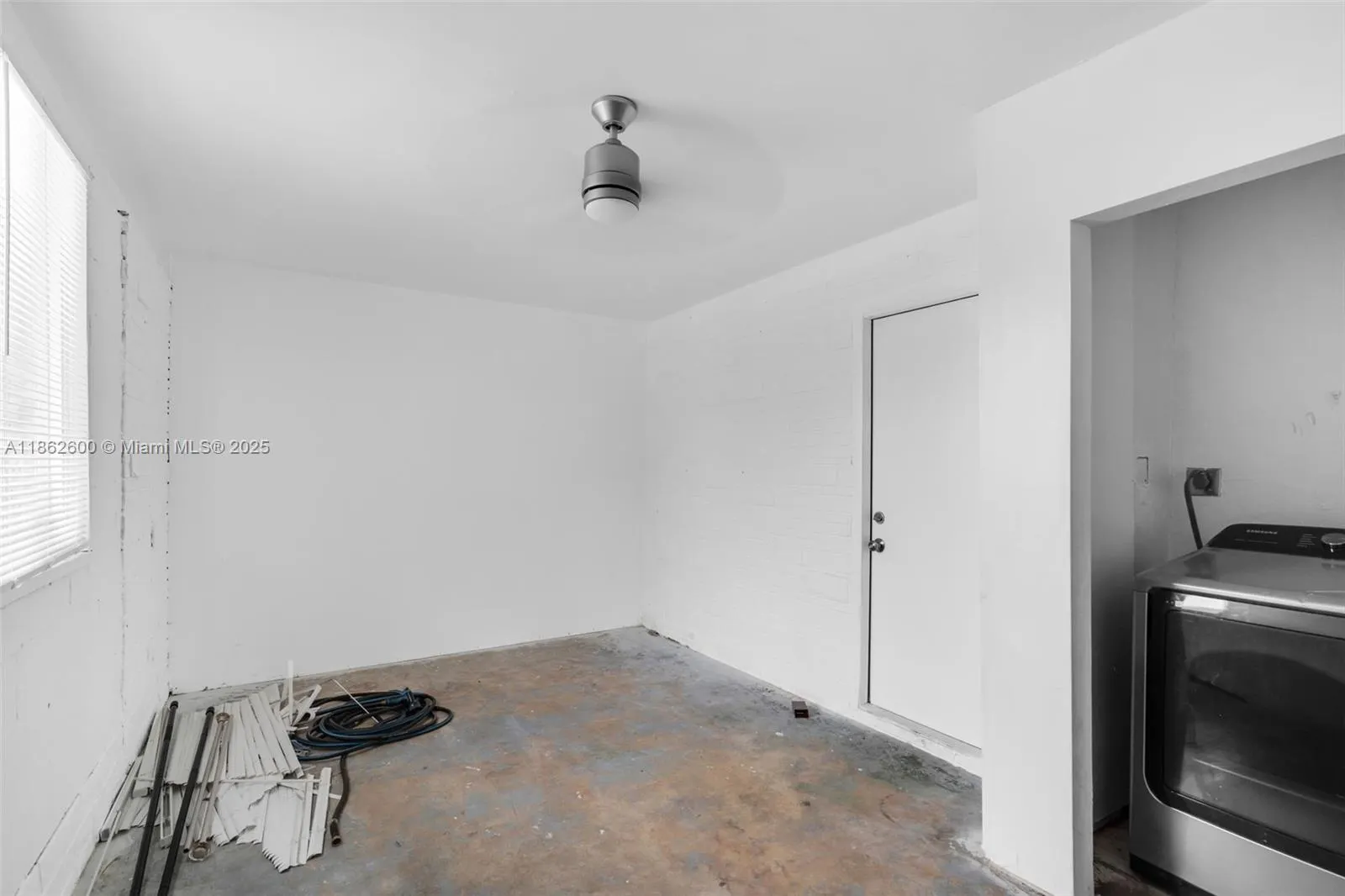 640 E Melrose Cir