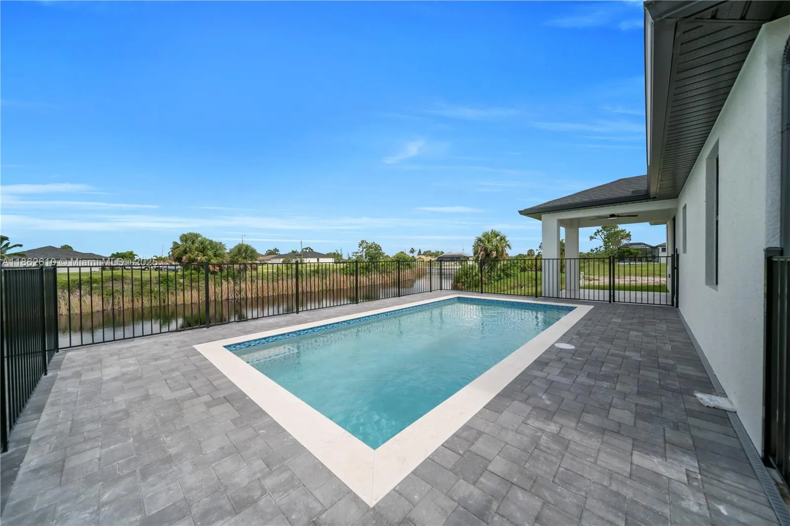 3821 NW 38th AVE