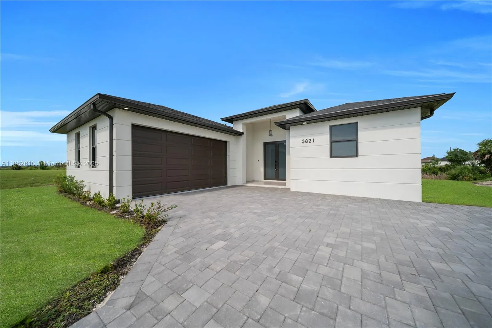 3821 NW 38th AVE