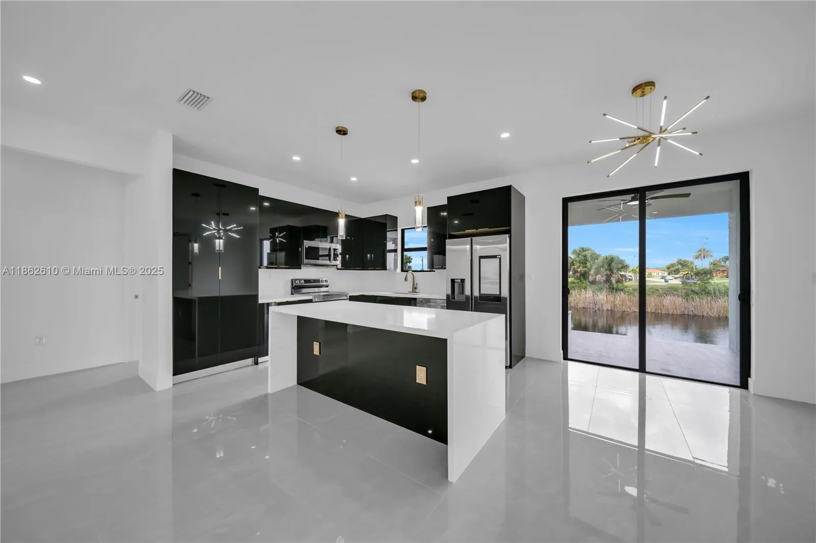 3821 NW 38th AVE