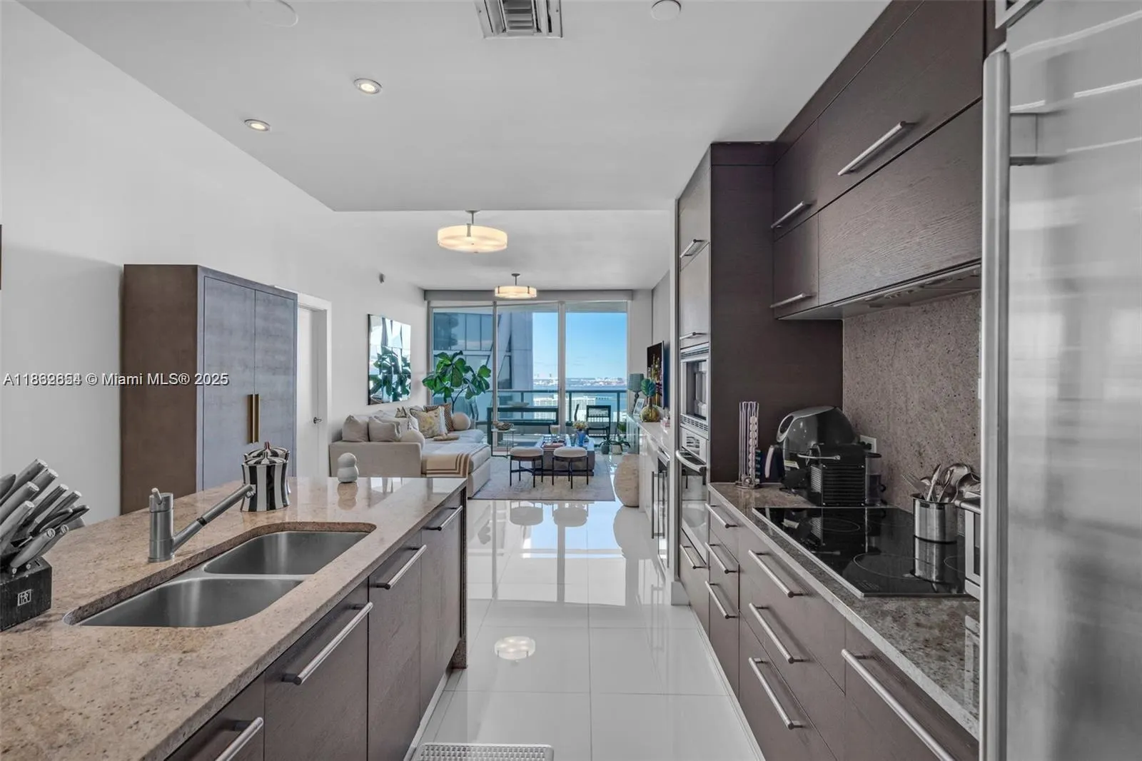 900 Biscayne Blvd, #5208