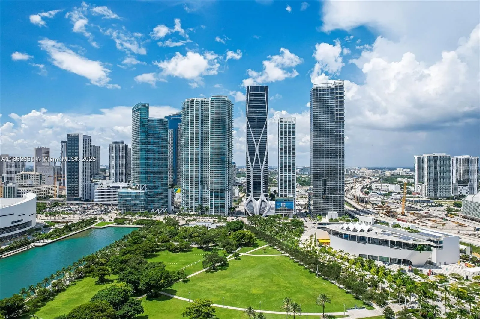 900 Biscayne Blvd, #5208