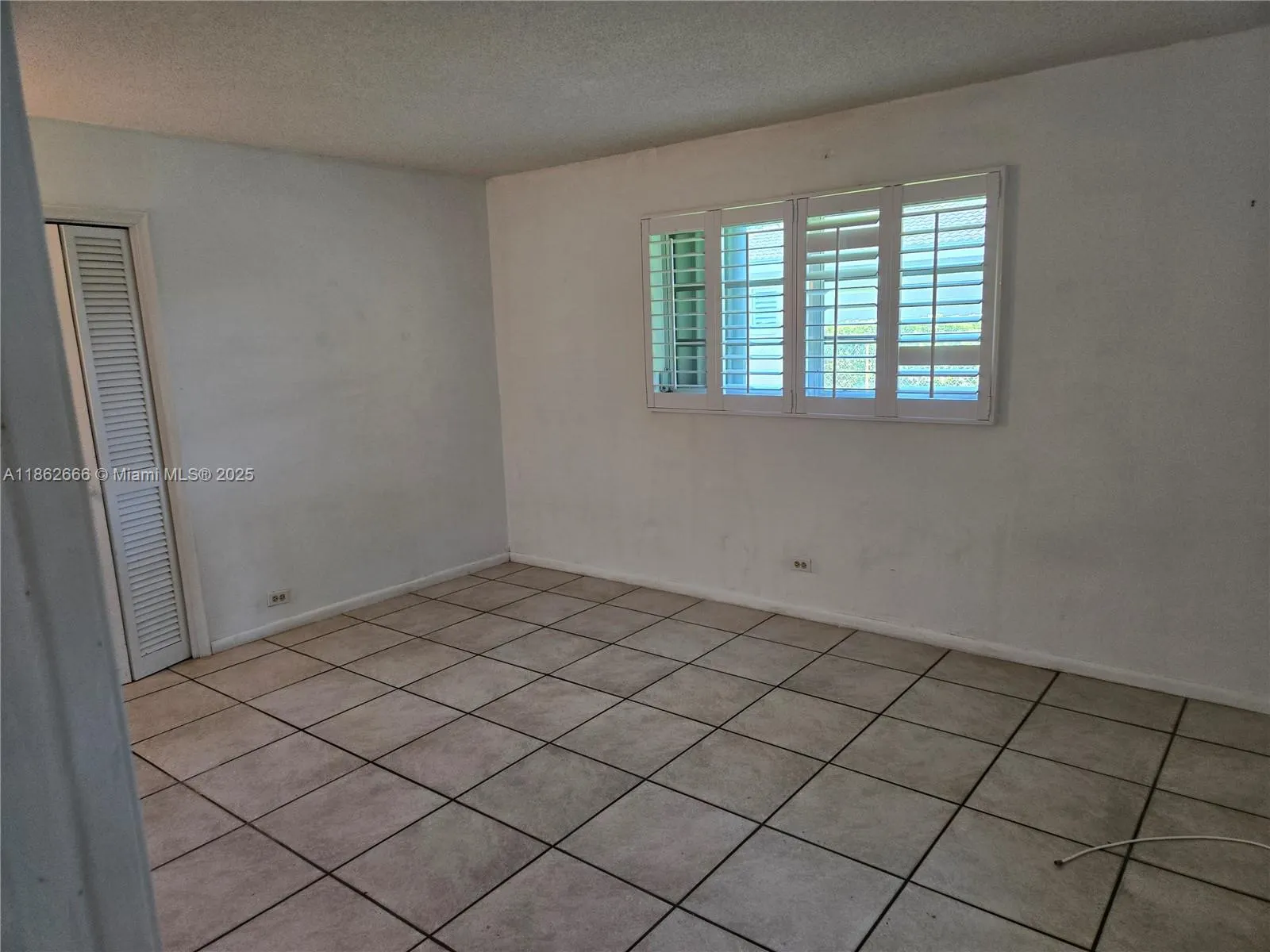 520 NW 75th Ter