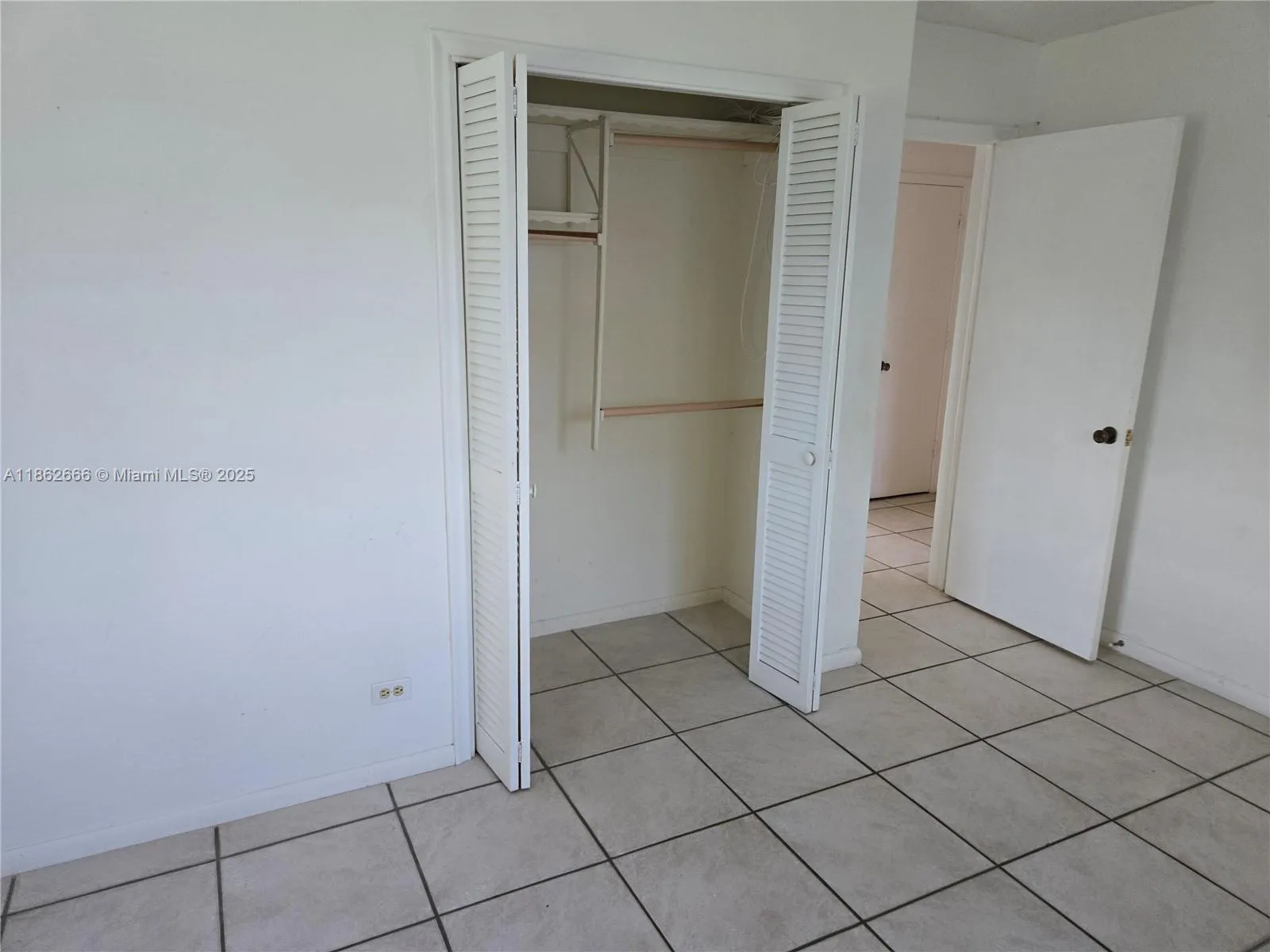 520 NW 75th Ter