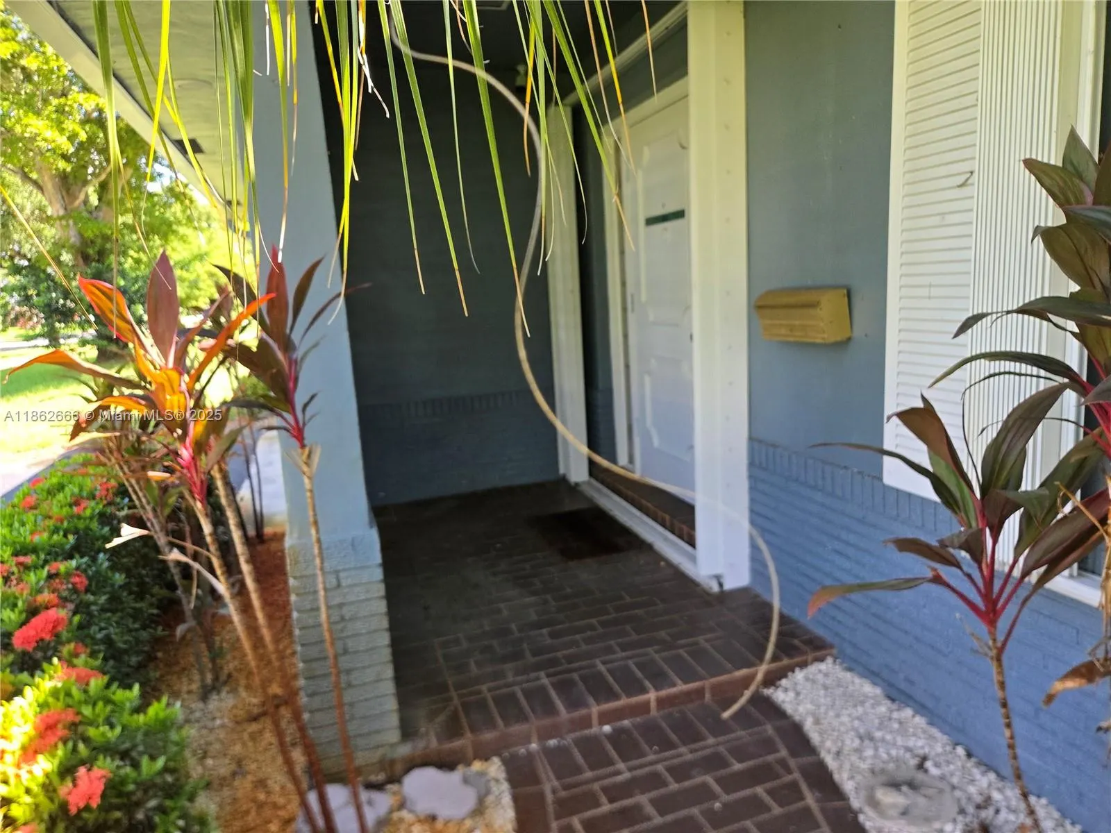 520 NW 75th Ter
