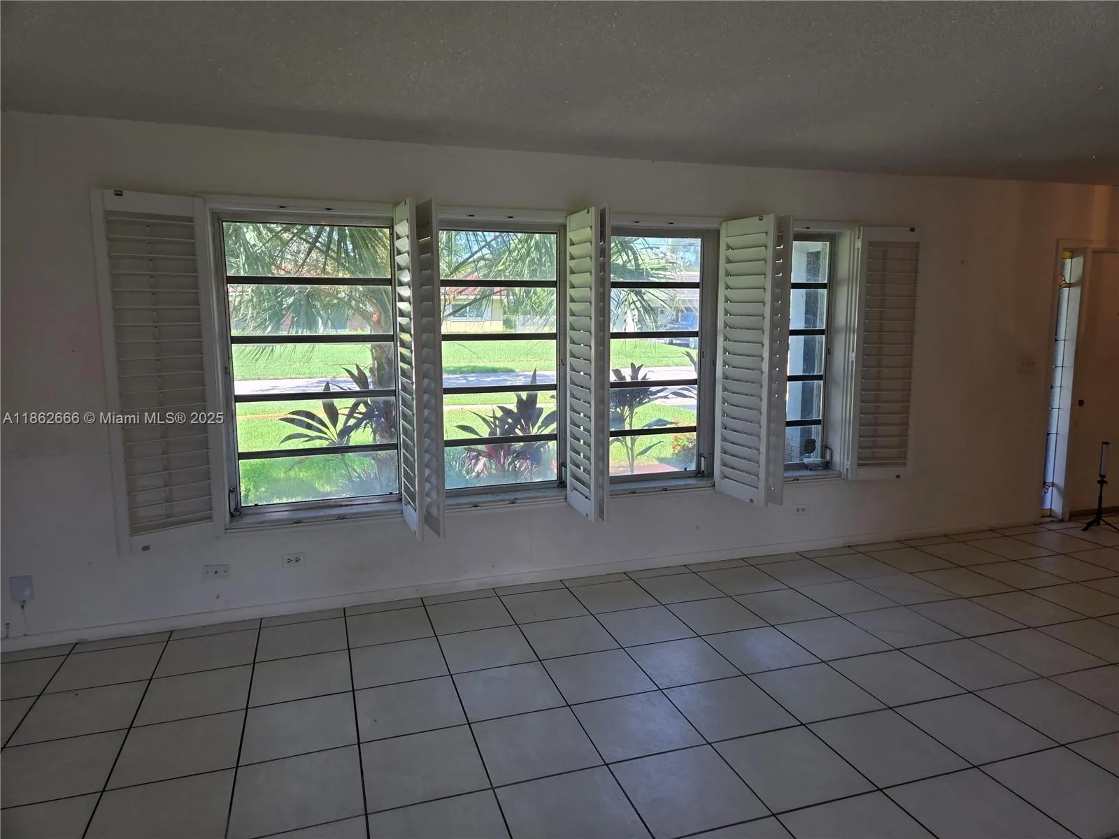 520 NW 75th Ter
