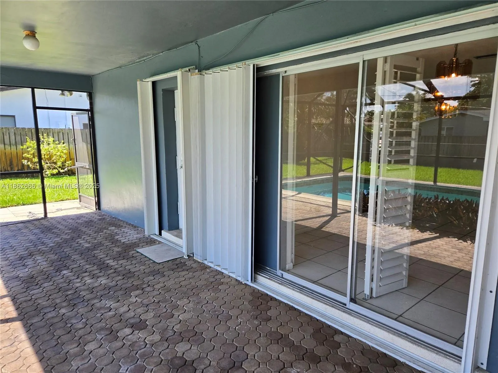 520 NW 75th Ter
