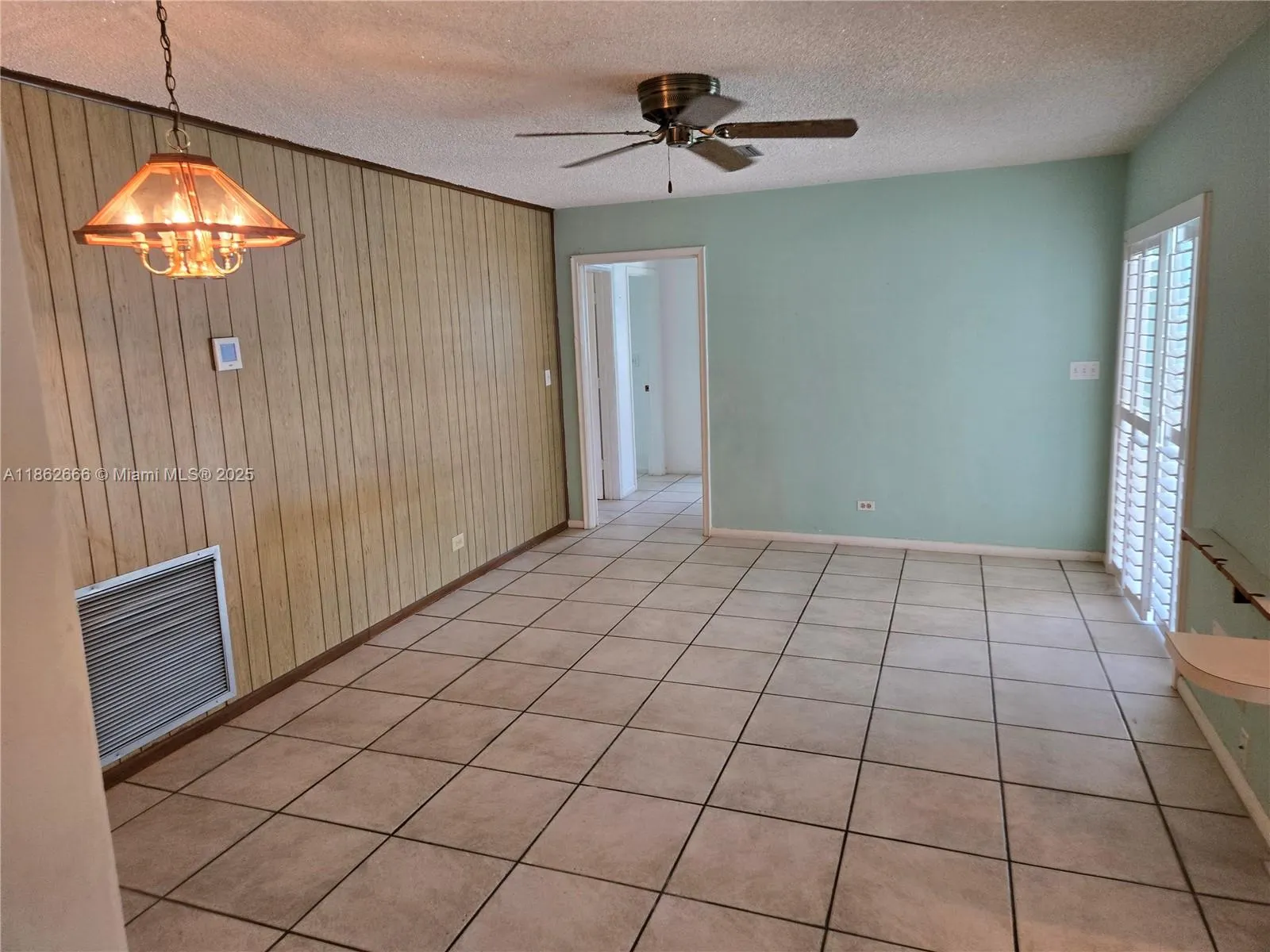520 NW 75th Ter