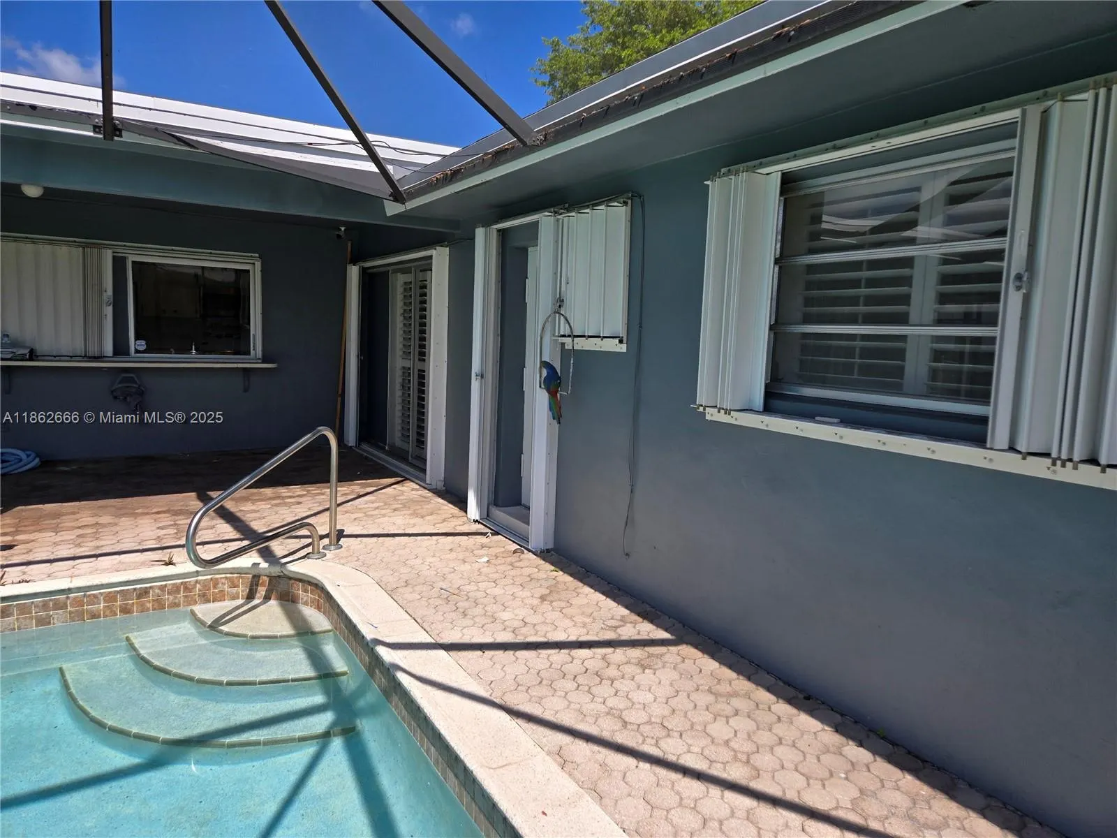 520 NW 75th Ter