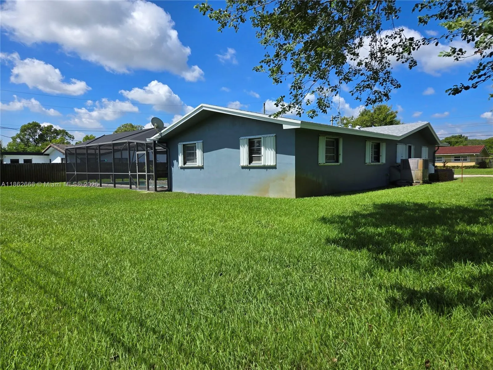 520 NW 75th Ter
