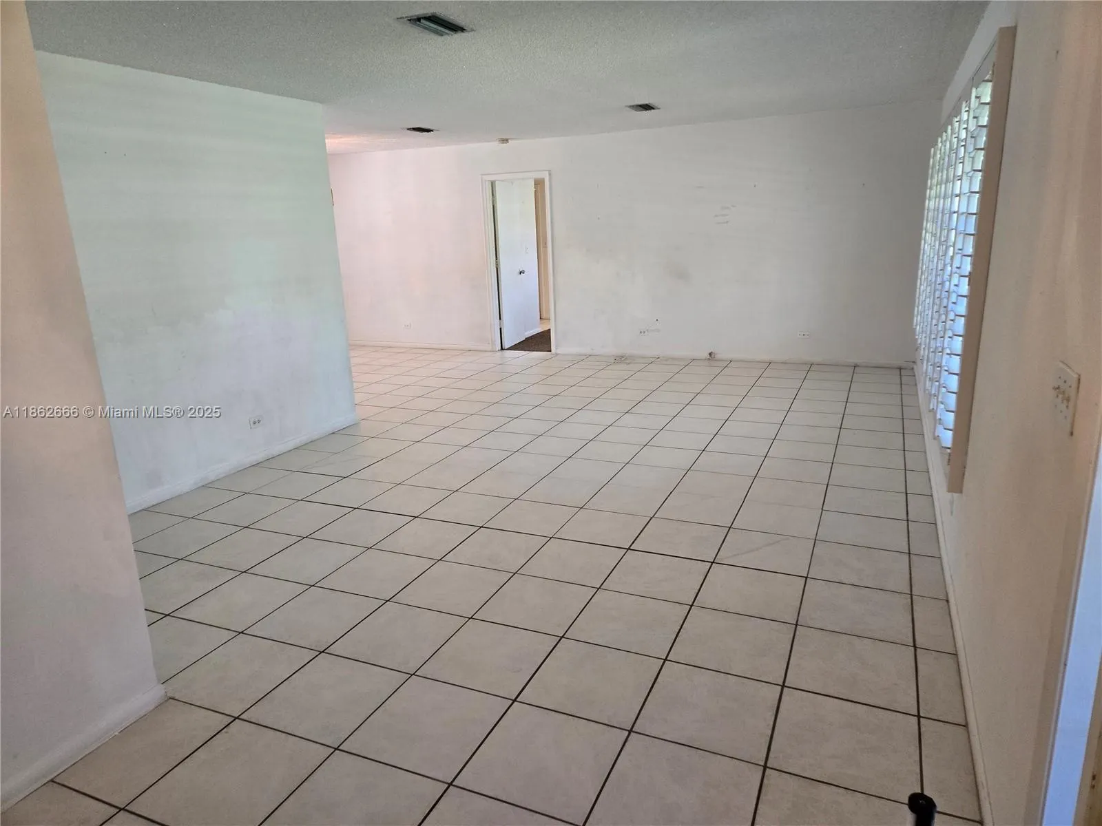 520 NW 75th Ter