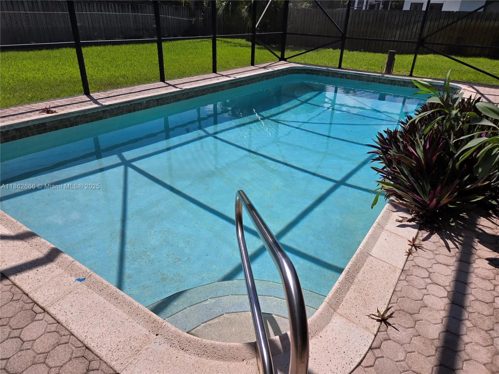520 NW 75th Ter