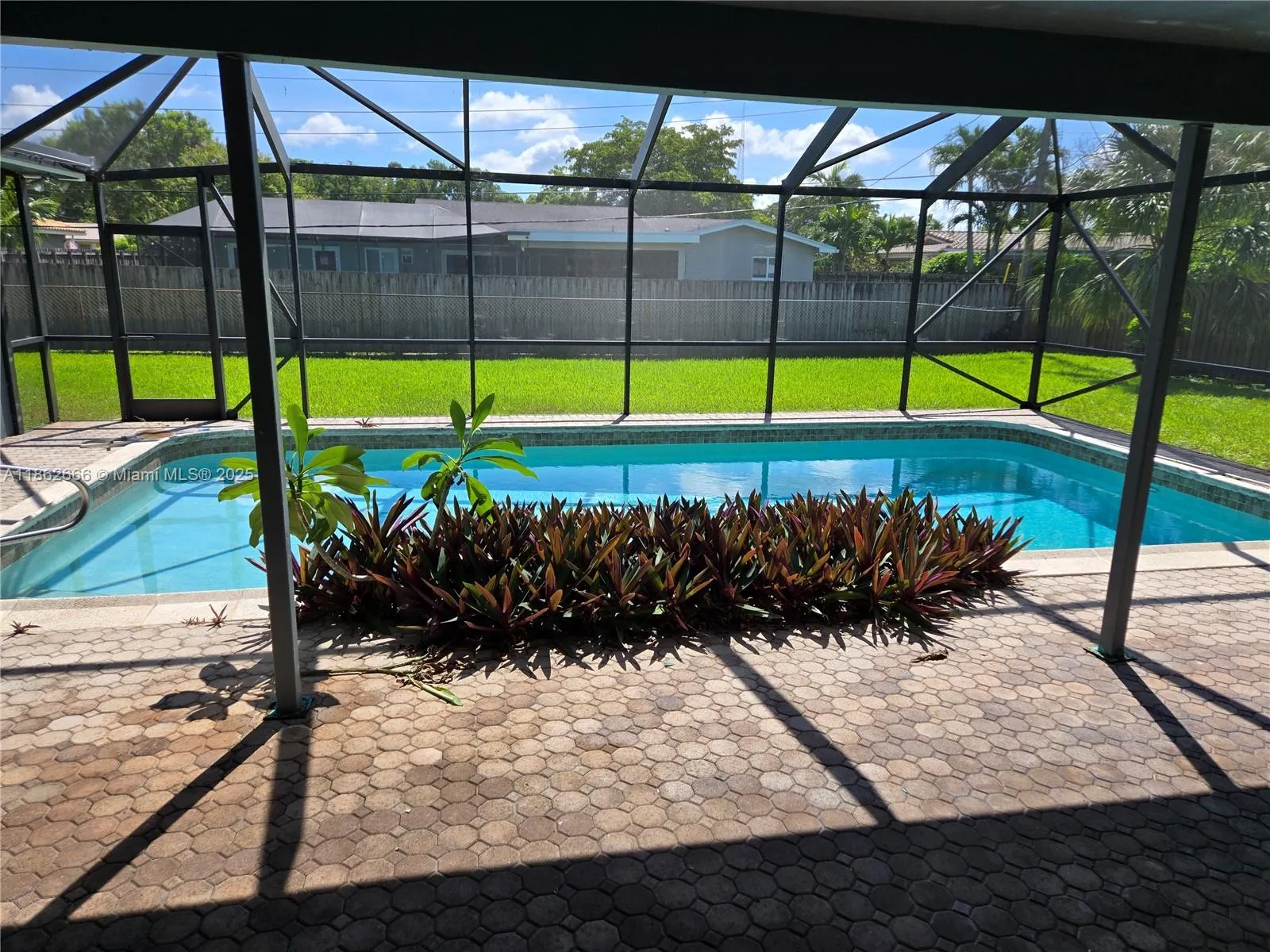 520 NW 75th Ter