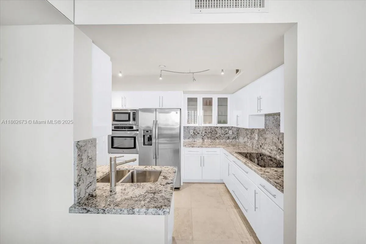 18911 Collins Ave, #1903