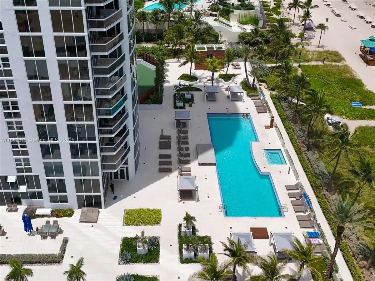 18911 Collins Ave, #1903