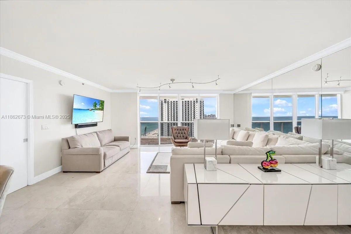18911 Collins Ave, #1903