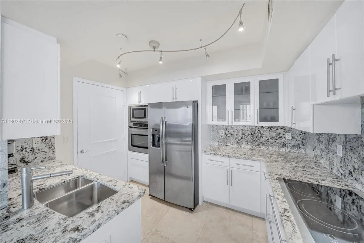 18911 Collins Ave, #1903
